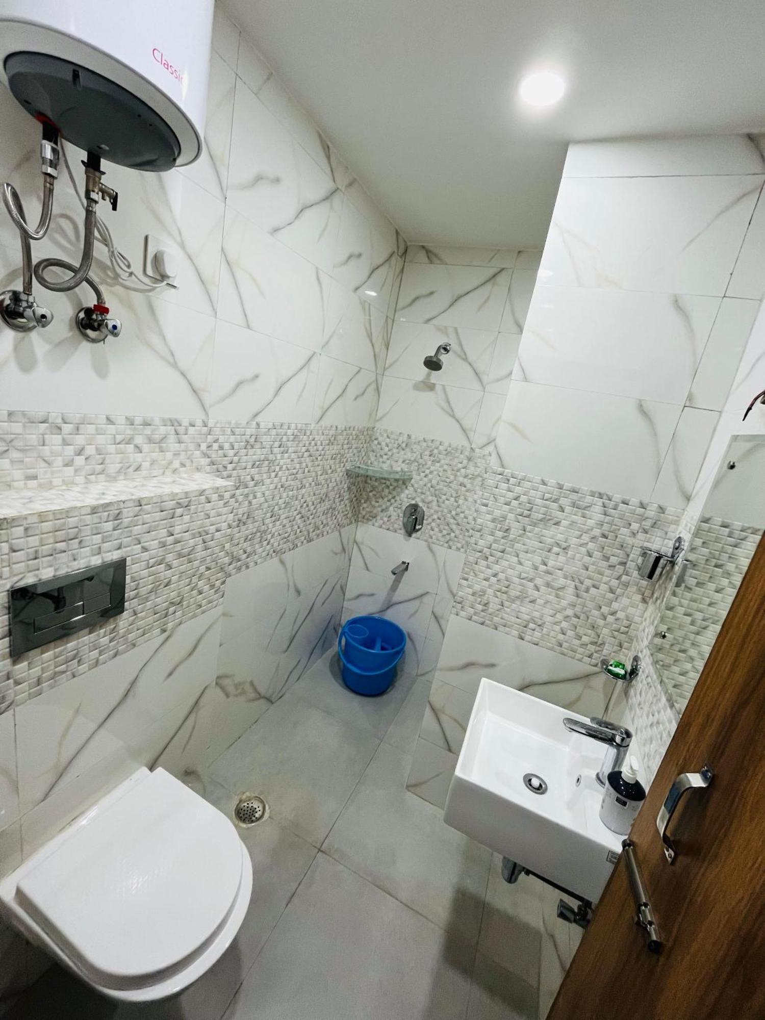 Townhouse Happy Habitat Guest House Greater Noida Exteriör bild