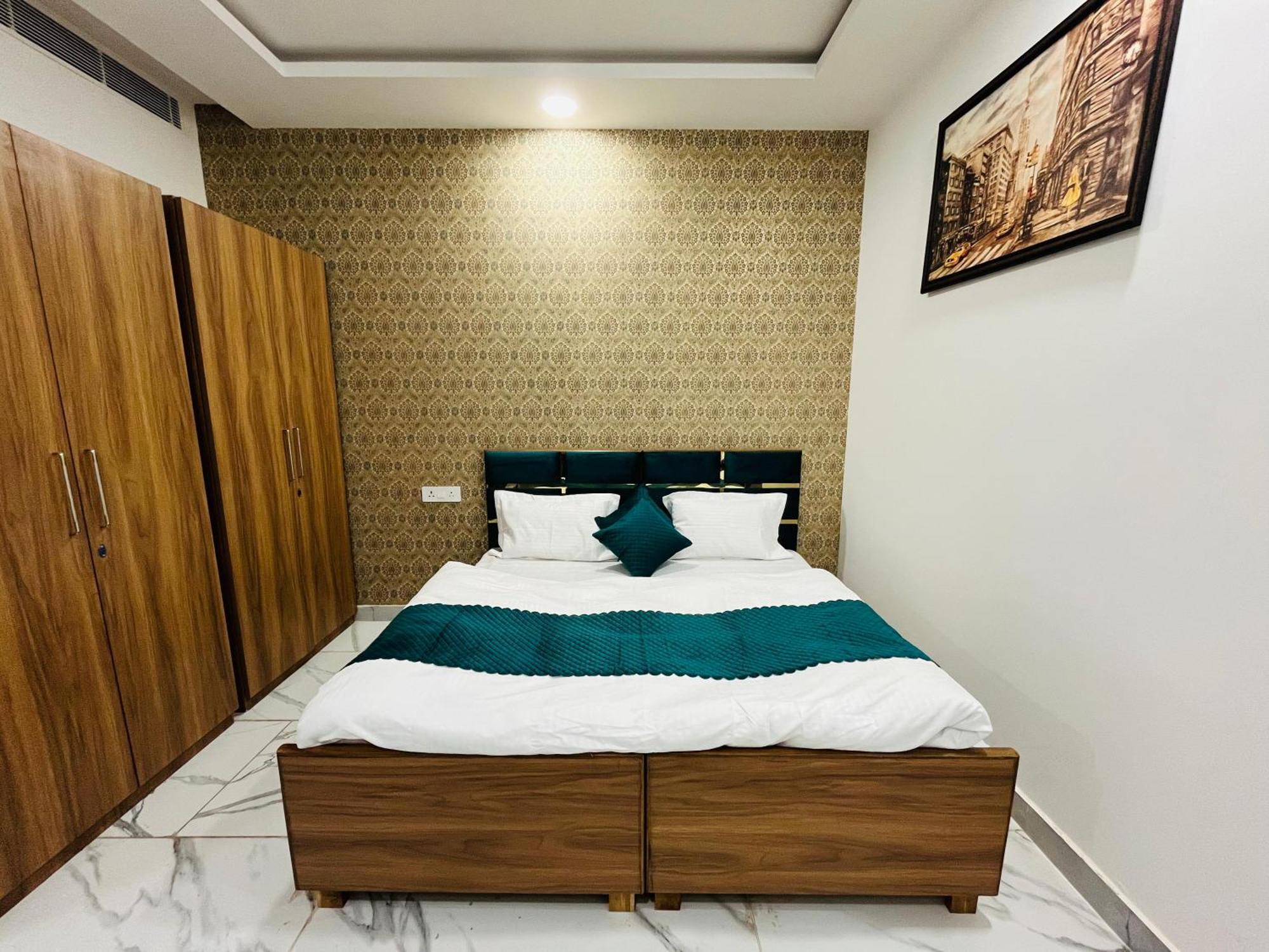 Townhouse Happy Habitat Guest House Greater Noida Exteriör bild