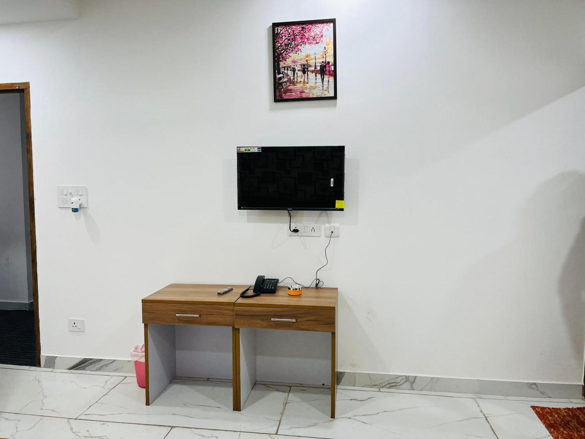 Townhouse Happy Habitat Guest House Greater Noida Exteriör bild