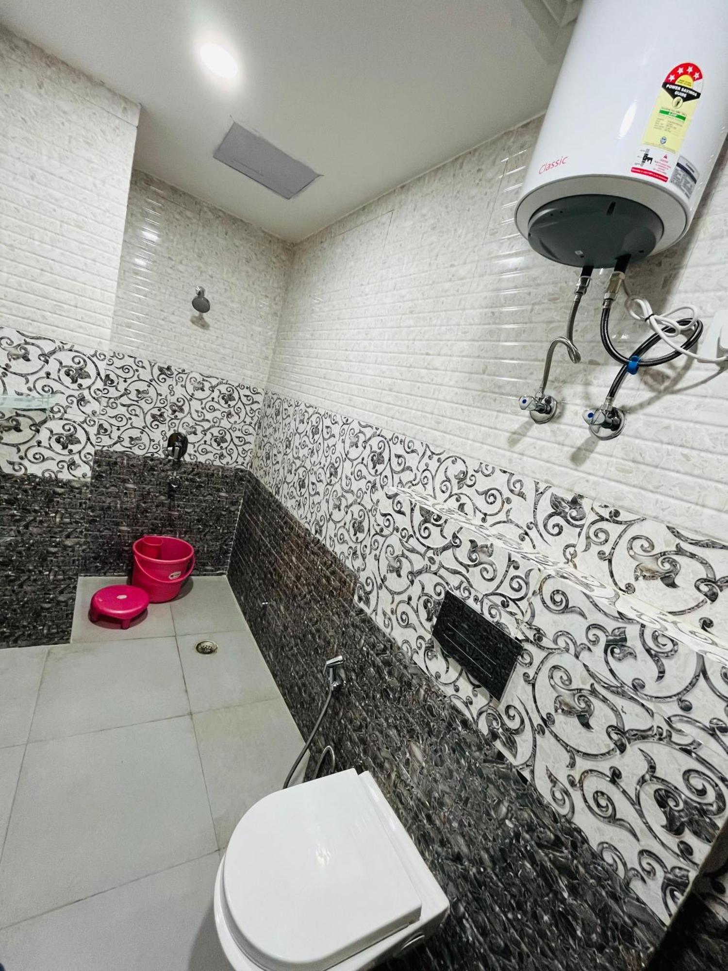 Townhouse Happy Habitat Guest House Greater Noida Exteriör bild